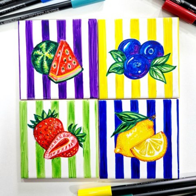 Diseño de pintura de azulejos con rotuladores de porcelana.