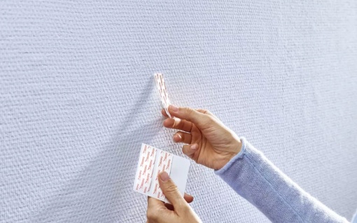 Prego adesivo TESA Powerstrips 0,5kg para parede pintada e estuque - 2 unidades
