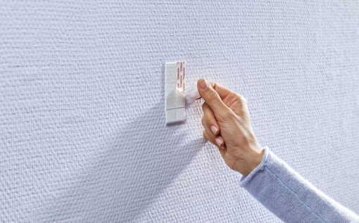 Prego adesivo TESA Powerstrips 2kg para parede pintada e estuque - 2 unidades