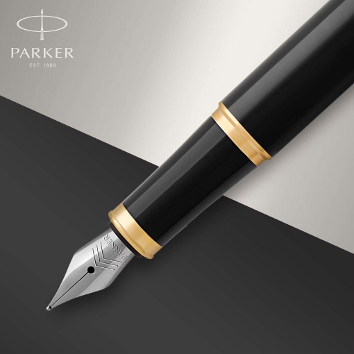 PARKER IM fountain pen, black lacquered finish, gold clip, M 1931652