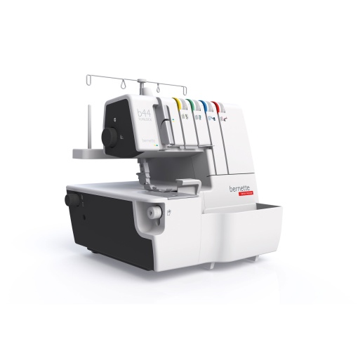 Máquina de costura BERNETTE B44