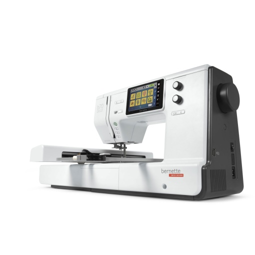 Máquina de bordar BERNETTE B70