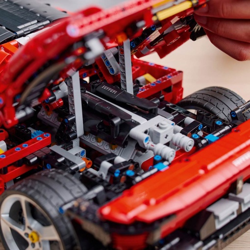 LEGO Technic Ferrari Daytona Sp3 42143