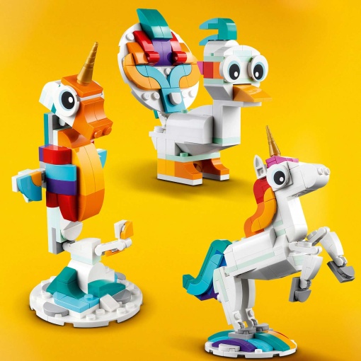 LEGO Creator 3-in-1 Unicórnio Mágico 31140