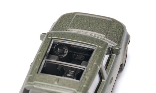 Jipe Land Rover Defender 90 P400 AWD miniatura SIKU