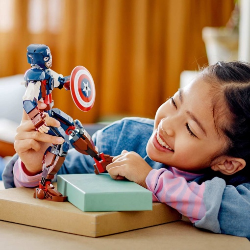 LEGO MARVEL Figura de Construção de Captain America 76258