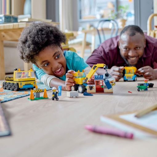 LEGO City Camiões de Construção e Grua com Bola Destruidora 60391