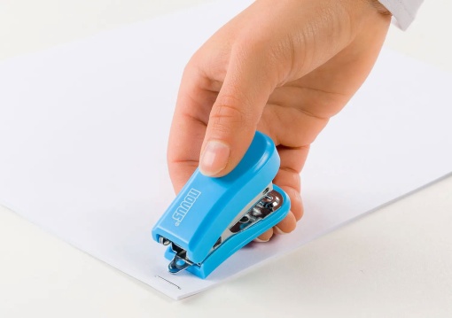 Agrafador NOVUS Mini 24/6 12 folhas Azul