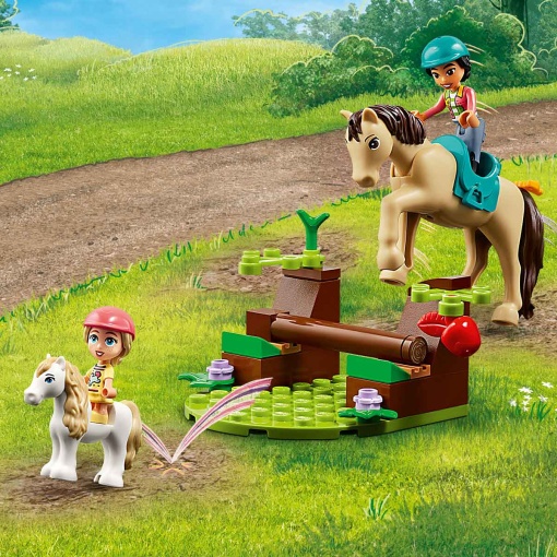 LEGO Friends Atrelado com Cavalo e Pónei 42634
