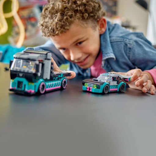 LEGO City Carro de Corrida e Camião de Transporte de Carros 60406