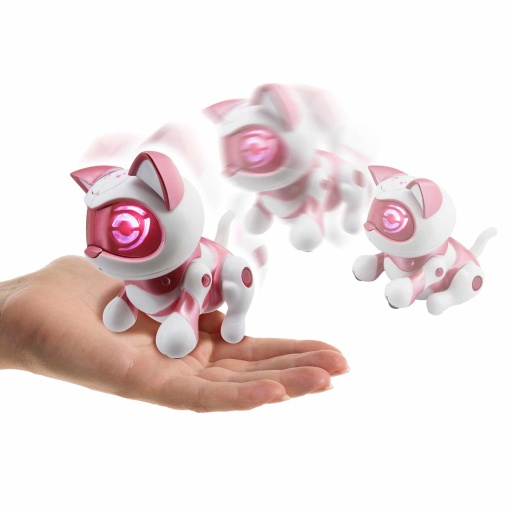 Newborn gatinho saltitante BANDAI