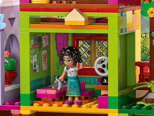 LEGO DISNEY A Casa Mágica dos Madrigal 43245