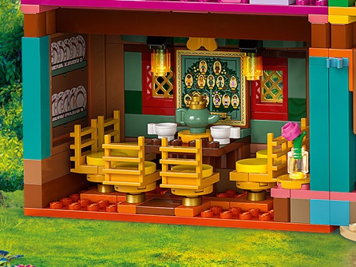 LEGO DISNEY A Casa Mágica dos Madrigal 43245