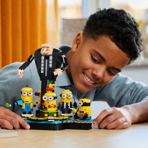 LEGO Gru: O Mal Disposto 4 Gru e Minions Construídos com Peças 75582