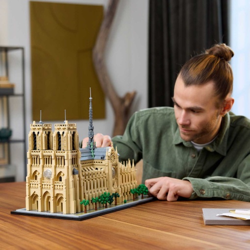 LEGO Architecture Notre-Dame de Paris 21061