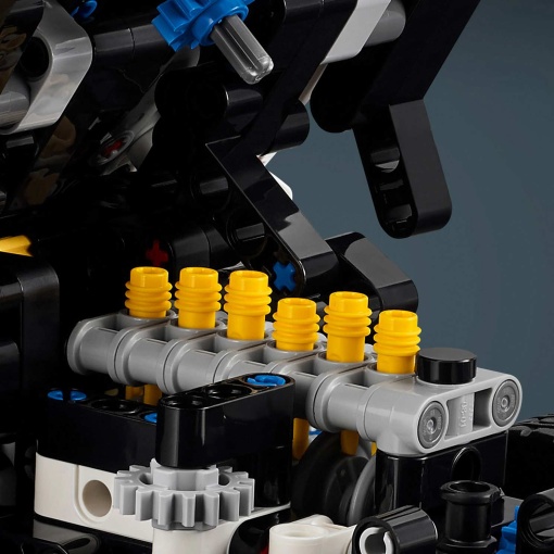 LEGO Technic Camião Volvo FMX e Escavadora Elétrica Ec230 42175