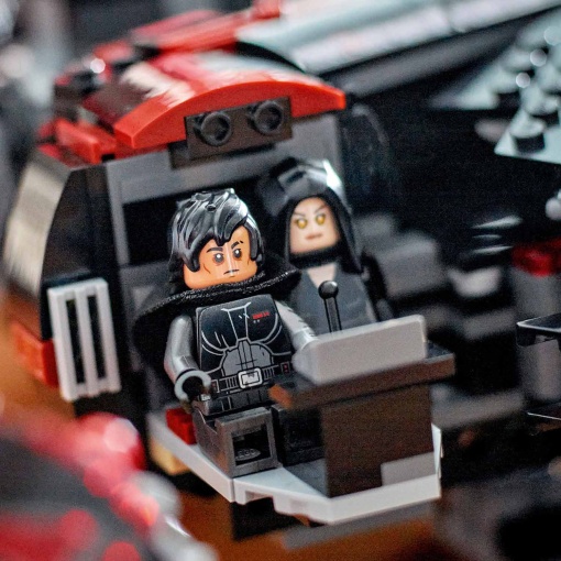 LEGO STAR Wars Ba Dark Falcon 75389