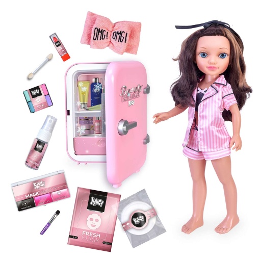 Nancy Belleza Nevera Famosa