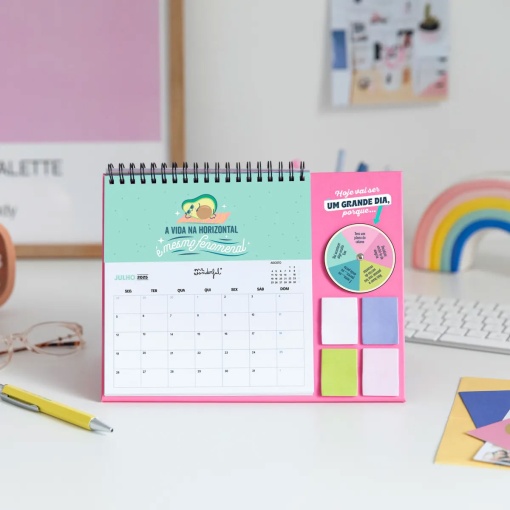 Calendário de Mesa 2025 MR.WONDERFUL "Que Comece a Ação" 24x19cm