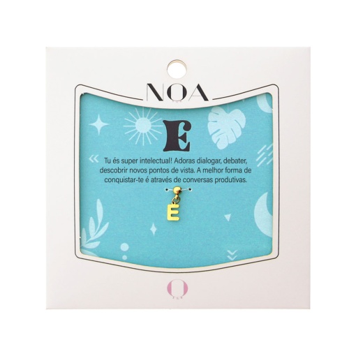 Charm Aço Dourado NOA Story Letra "E"