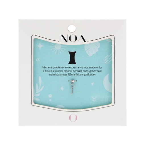Charm Aço Prateado NOA Story Letra "I"