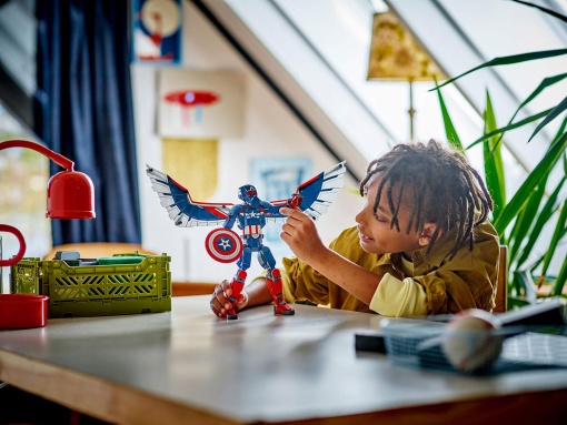 LEGO MARVEL Figura de Construção do Novo Capitão América 76296