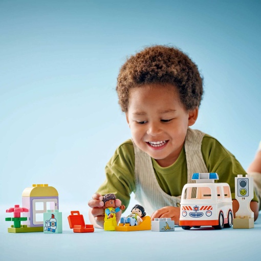 LEGO Duplo Ambulância e Condutor 10447