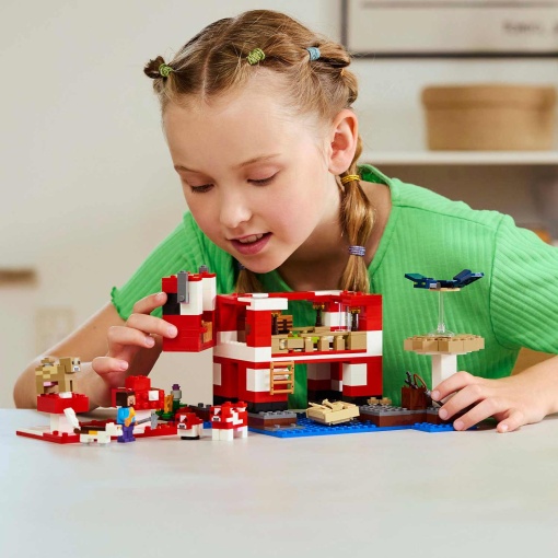LEGO MINECRAFT A Casa Mooshroom 21270