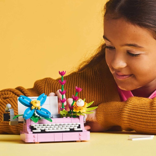 LEGO Creator 3-in-1 Máquina de Escrever com Flores 31169