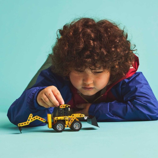LEGO Technic Retroescavadora 42197