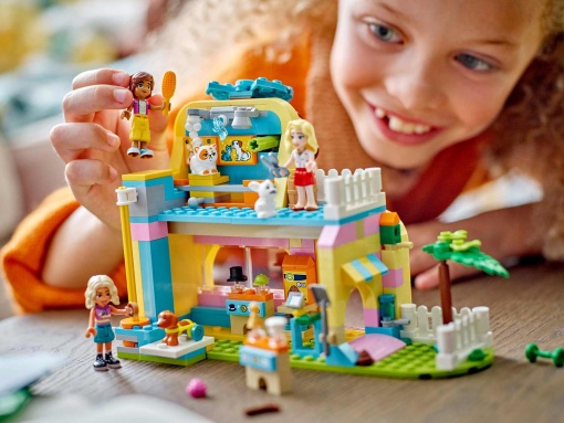 LEGO Friends Loja de Acessórios para Animais 42650