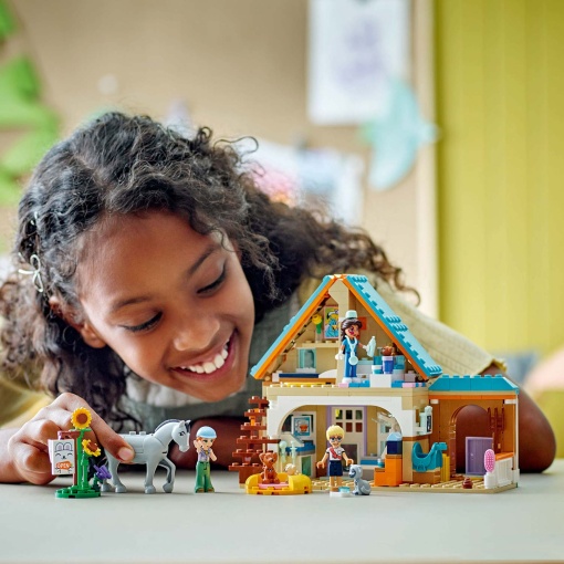 LEGO Friends Clínica Veterinária para Cavalos e Animais de Estimação 42651