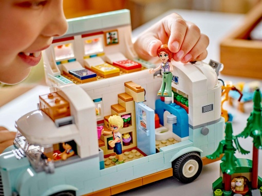 LEGO Friends Aventura na Autocaravana da Amizade 42663