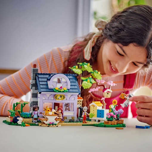 LEGO Friends Casa dos Apicultores e Jardim de Flores 42669