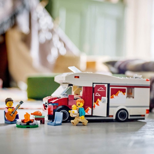 LEGO City Autocaravana para Aventuras nas Férias 60454