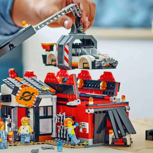 LEGO City Ferro-Velho com Carros 60472