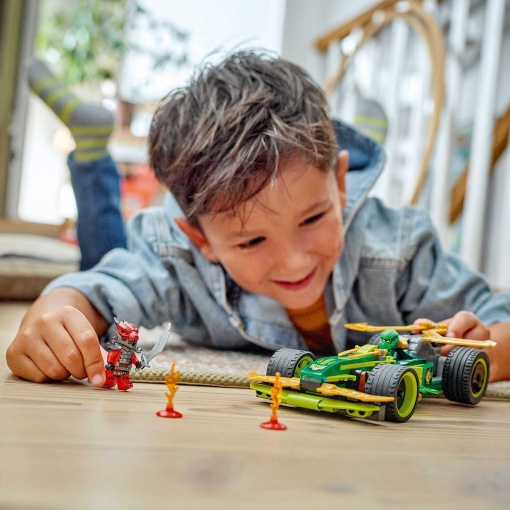 LEGO Ninjago Carro de Corrida Pull-back do Lloyd 71828
