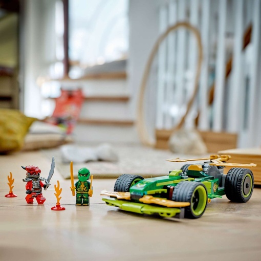 LEGO Ninjago Carro de Corrida Pull-back do Lloyd 71828