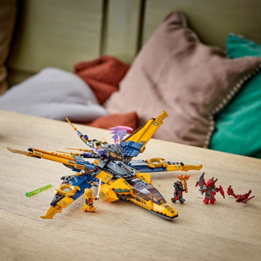 LEGO Ninjago Jato de Supertempestade do Ras e do Arin 71833