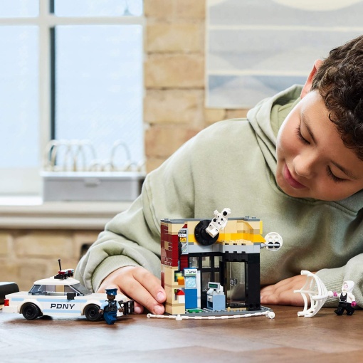 LEGO MARVEL Aranhaverso: Miles Morales Contra Spot 76311
