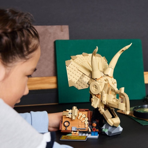 LEGO Jurassic World Fósseis de Dinossauros: Crânio de Tricerátops 76969