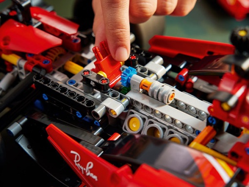 LEGO Technic Carro Ferrari SF-24 F1 42207