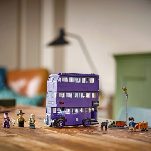 LEGO Harry Potter Aventura no Autocarro Cavaleiro 76446