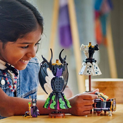 LEGO DISNEY Vestidos da Malévola e da Cruella de Vil 43262