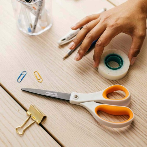 Tesoura de Titânio 8 1/2'' 21cm FISKARS Universal Anti-adesiva