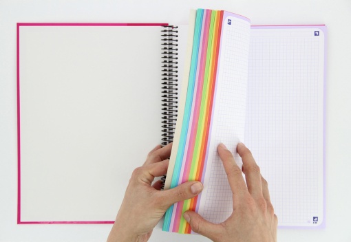 Caderno A4 capa dura espiral OXFORD School Europeanbook 10 quadriculado 150 folhas 90g cores vivas sortido