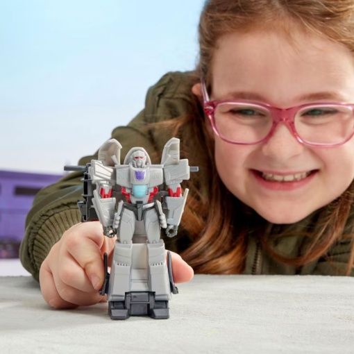 TRANSFORMERS Earthspark Megatron HASBRO