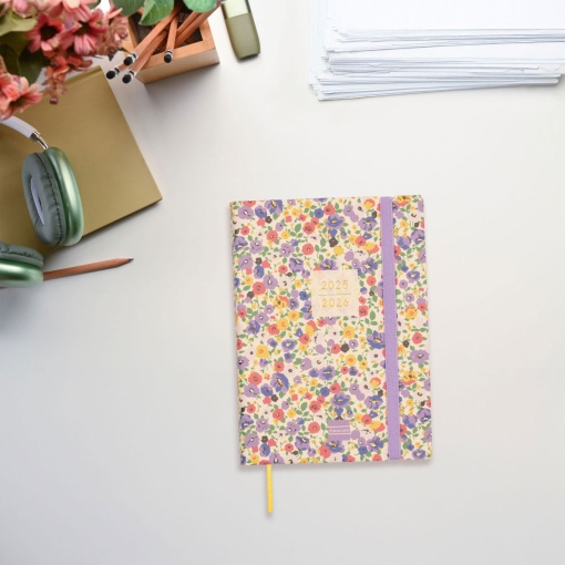 Agenda escolar diária 120x169mm 2025/26 18 meses FINOCAM Mara Girl com elástico