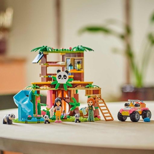 LEGO Friends Cuidados de Animais no Santuário de Pandas 42648