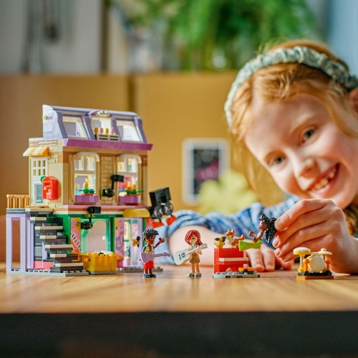 LEGO Friends Loja de Música e Apartamento 42653